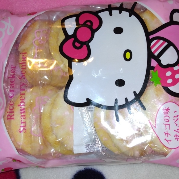 Hello Kitty Strawberry Rice cracker - Picture 2 of 4